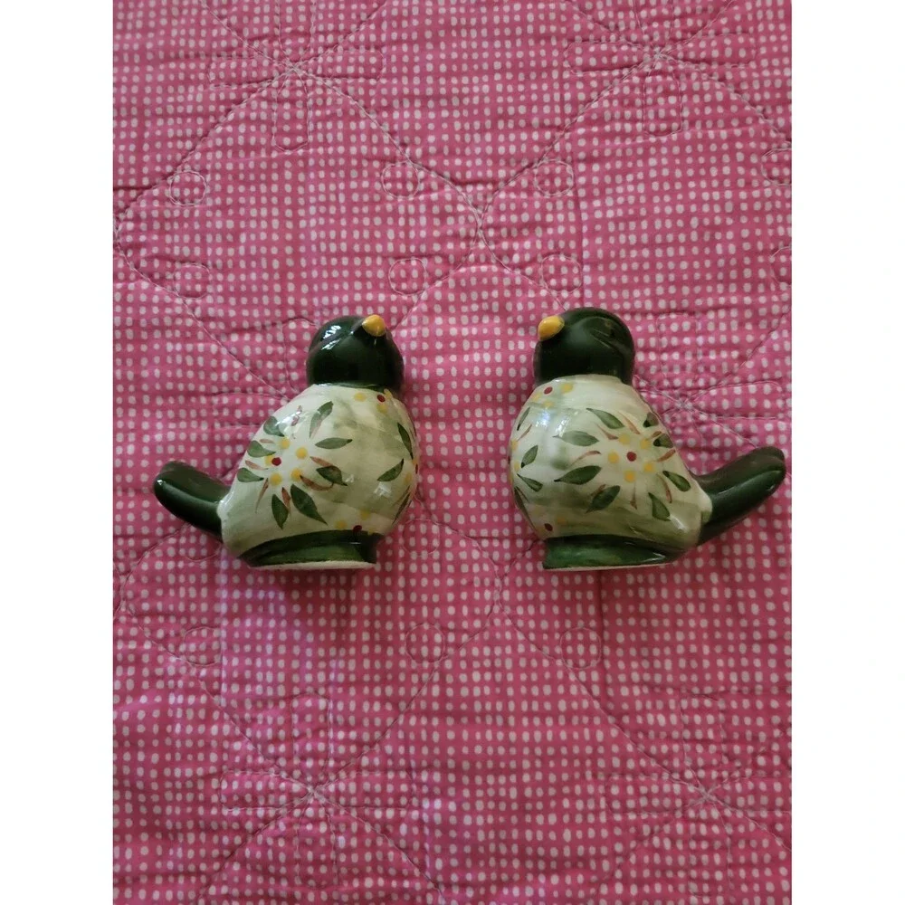 Pair of Ceramic Bird Salt and Pepper Shakers
